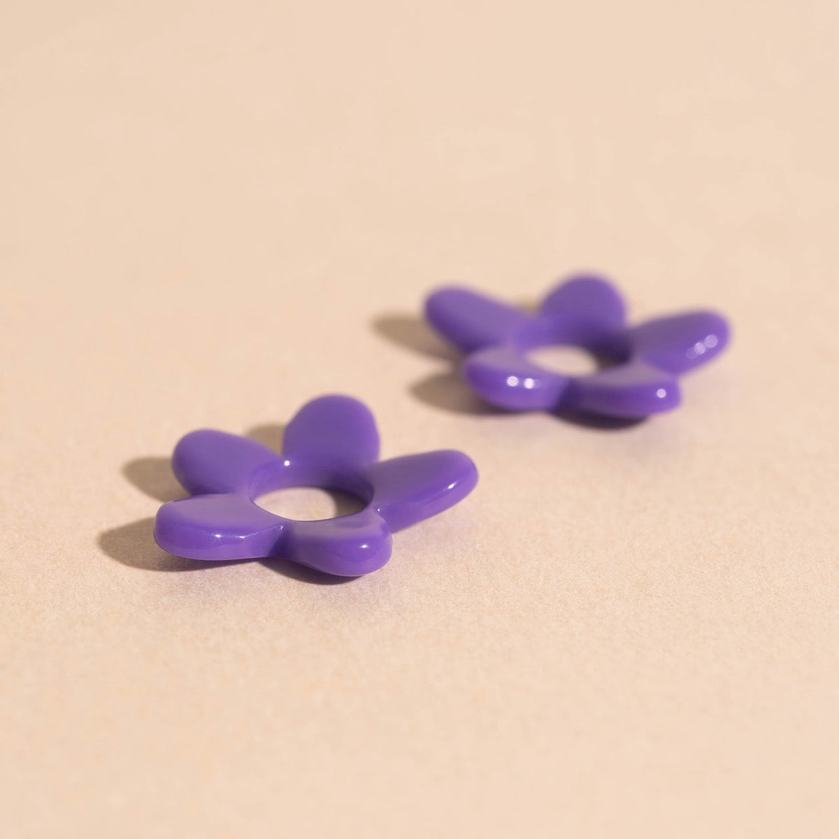 Acrylic Flower Chunky Huggie Hoop Charms